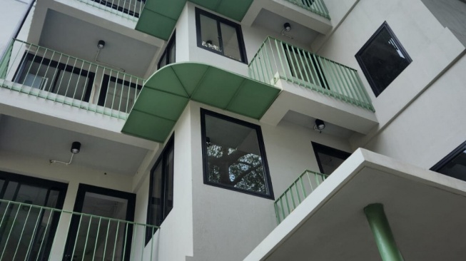 Rumah flat di Kawasan Jakpus dibangun komunitas koperasi sebagai alternatif pembuatan rumah hunian dengan harga murah dan terjangkau di tengah kota. [rujak.org]