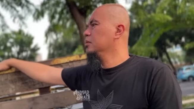 Ahmad Dhani Bikin Video Klip di Truk Sayur (YouTube/AHMAD DHANI DALAM BERITA)
