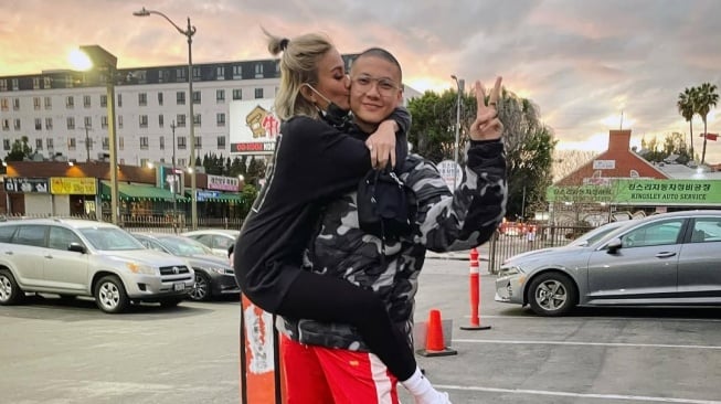 Selain Didesak Menikah, Adam Rosyadi Diminta Ajak Agnez Mo Mualaf