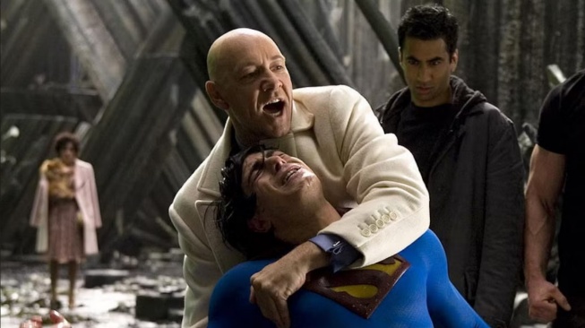 Penampilan Kevin Spacey sebagai Lex Luthor di film Superman Returns mendapat banyak pujian. Superman Returns akan tayang malam ini di Trans TV. [Warner Bross]