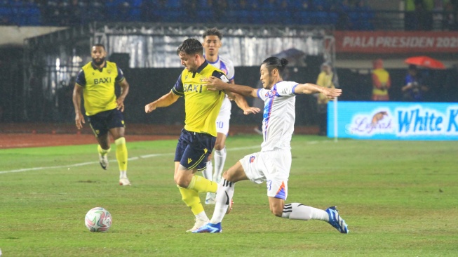 Kata Pelatih Oxford United Pasca Gagal Juara Piala Presiden 2025 [Suara.com/Rahman]