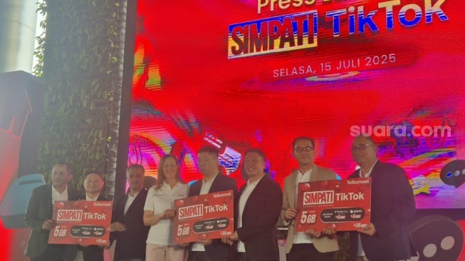 Peluncuran SIMPATI TikTok hasil kolaborasi Telkomsel, GoPay dan TikTok di Jakarta, Selasa (15/7/2025). [Suara.com/Dythia]