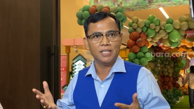 Haji Faisal usai menggelar acara ulang tahun Gala Sky di Gedung Kemang 54, Jakarta Selatan pada Senin, 14 Juli 2025. [Suara.com/Tiara Rosana]