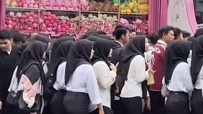 Pelamar Antre Serbu Lowongan Kerja Toko di Cianjur (Instagram)