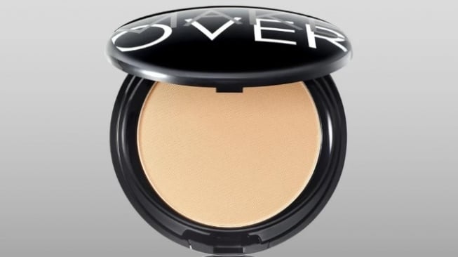 MAKE OVER Perfect Cover Two Way Cake (Shopee)
