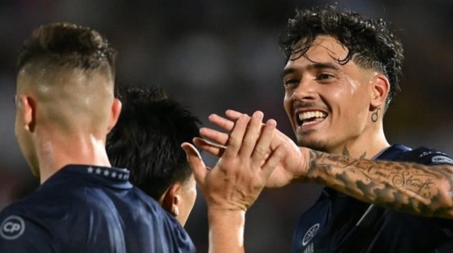 Baru Masuk, Kelakuan Shayne Pattynama Bikin Buriram United Untung Besar!