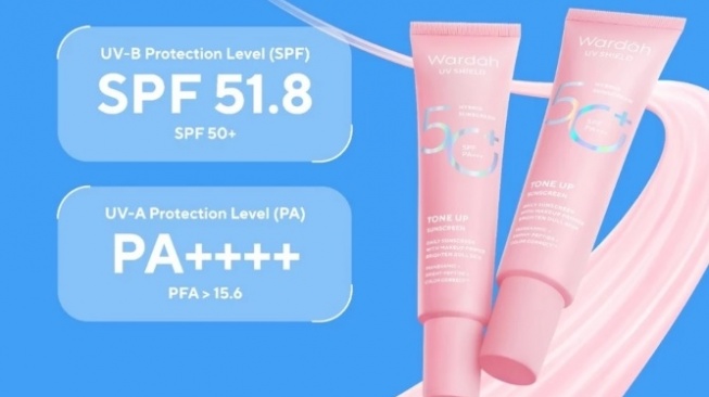 Wardah UV Shield Tinted Tone Up Sunscreen SPF 50+ PA+++ (Shopee)
