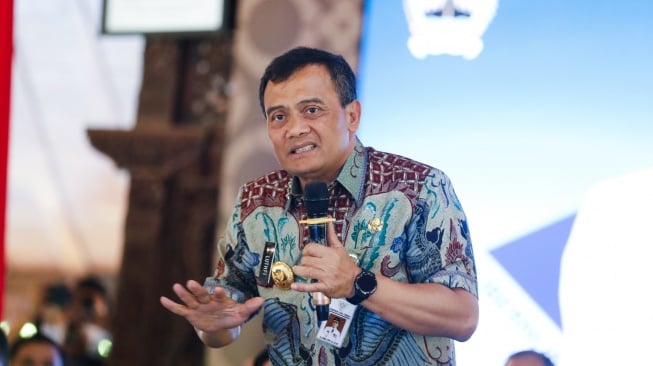 Selamatkan Petani Tembakau! Gubernur Ahmad Luthfi Perintahkan Operasi Besar-besaran Rokok Ilegal