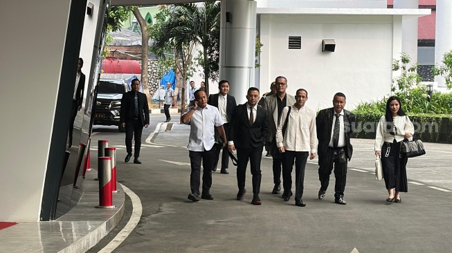 Ditemani Hotman Paris, Nadiem Makarim Langsung Masuk Penuhi Panggilan Dugaan Korupsi