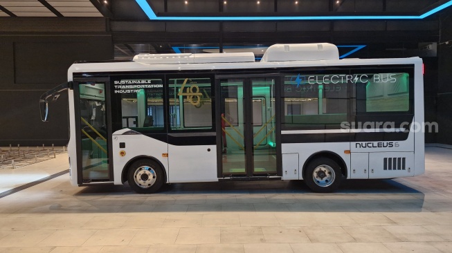 Bus listrik Laksana Nucleus-6 saat diperkenalkan di publik. [Istimewa]
