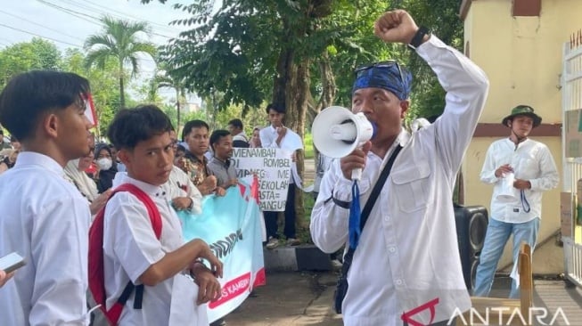 Puluhan Sekolah Swasta di Serang Terancam Tutup, Kebijakan Penambahan 'Rombel' Disoal