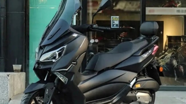 QJMotor Xun 150, motor yang disebut-sebut PCX Killer (2banh.vn)