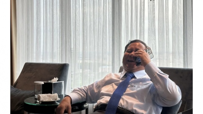 Tawa Prabowo dan Telepon Trump: Babak Baru Perdagangan atau Kemenangan yang Harus Dibayar Mahal?