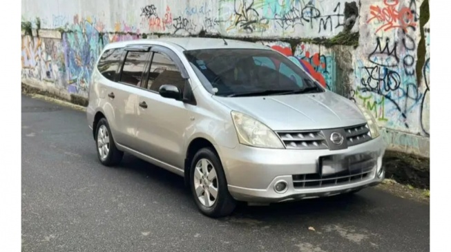 Mobil Bekas Keluarga Murah, Irit, Nyaman, di Bawah Rp70 Juta (olx)