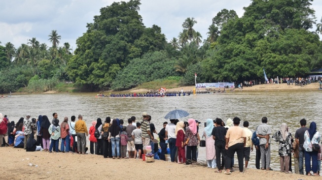 Pacu Jalur Viral, Warisan Budaya Kita Terancam Dicuri?