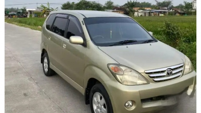 Mobil Bekas Keluarga Murah, Irit, Nyaman, di Bawah Rp70 Juta (olx)