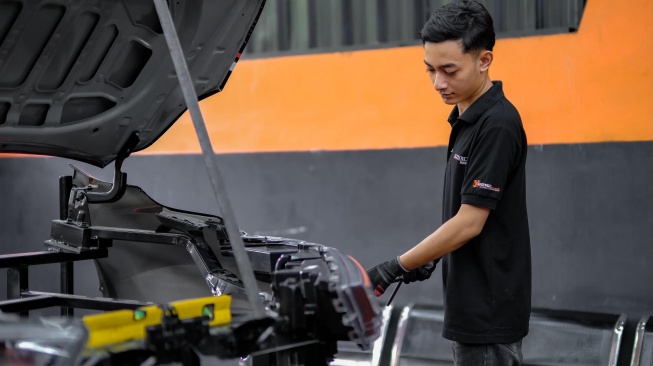 Yoong Motor Group spesialis modifikasi lampu kendaraan di Indonesia. (Foto: Yoong Motor)