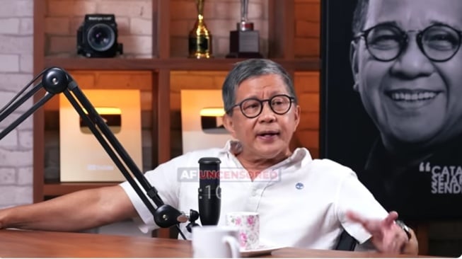 Pengamat Politik, Rocky Gerung. [YouTube/Akbar Faizal]