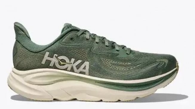 Berapa Harga Sepatu Lari Hoka Pria 2025? Cek Pricelist Resmi Lengkap di Sini!