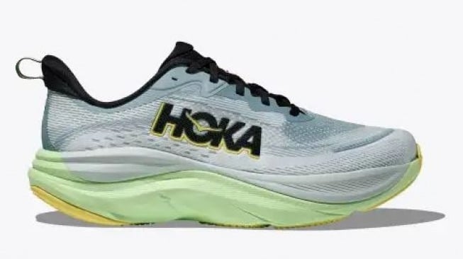 sepatu lari Hoka Skyflow (hoka.com)