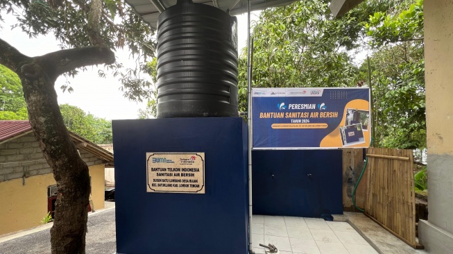 Program pembangunan Sarana Air Bersih PT Telkom telah direalisasikan sepanjang 2025, terdapat 51 titik fasilitas air dibangun di lima wilayah prioritas, yaitu Bandung, Banten, Gowa, Sukabumi, dan Kepulauan Mentawai (Dok: Telkom)