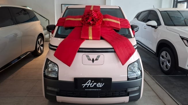 Wuling Air EV Lite jadi salah satu mobil listrik dengan harga terjangkau yang dibanderol dengan harga Rp 200 jutaan di Indonesia. (Foto: SUARA.com/Manuel Jeghesta)