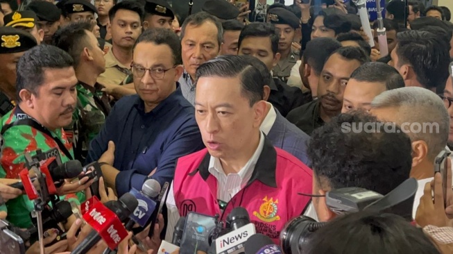 Tom Lembong Divonis 4,5 Tahun Penjara, Sebut Putusan Hakim Janggal: Mengabaikan Wewenang Saya!