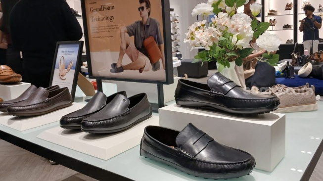 Koleksi Driving Loafers dari Cole Haan: Klasik, Fleksibel, dan Sangat Ringan. [Suara.com/Budi Arista Romadhoni]