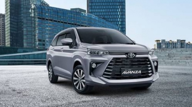 Toyota Avanza EVVT-i M/T (oto.com)