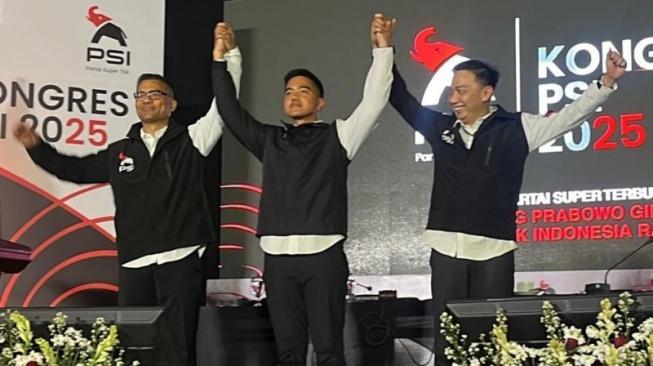 Pengakuan Mengejutkan Pendiri PSI: Ada Ultimatum 'Dapatkan Jokowi atau Kubur Partai'