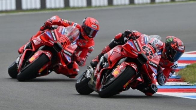 Drama di MotoGP Ceko: Bagnaia Pole, Marquez Kecelakaan, Bezzecchi Nyaris Out!