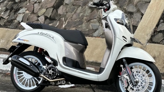 6 Ban Belakang Scoopy yang Enggak Cuma Bulat, Tapi Bikin Hidup Lebih Lancar!