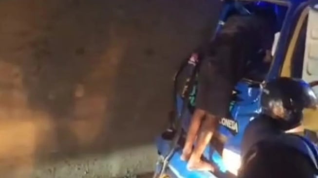 Kecelakaan Truk di Terowongan Tambak Serang, Lalu Lintas Mengular