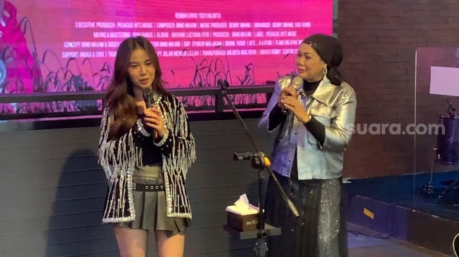 Tangis Mayang Pecah, Vanessa Angel 'Ucap' Selamat Saat Sang Adik Rilis Lagu Baru