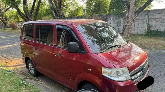 Suzuki APV Arena (2011). (OLX)
