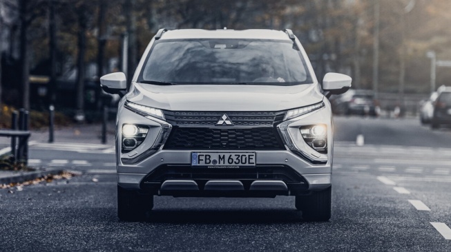 Mitsubishi Eclipse Cross. (Drive Place)