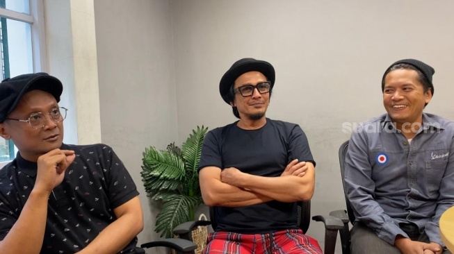 Vakum 5 Tahun, Vespunk Kembali dengan 'Bukan Itu': Terinspirasi dari Drama Rumah Tangga?