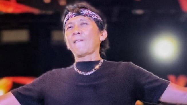 Bimbim Slank mengaku tertarik dengan lagu-lagu Sal Priadi. Mereka pun akan berkolaborasi dalam segmen "tukar lagu" di Pestapora 2025. [Instagram]