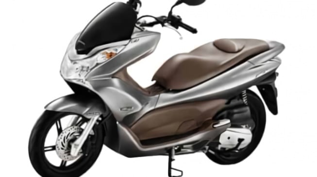 Honda PCX 125 generasi awal, atau biasa disebut PCX CBU. (Honda Cengkareng)