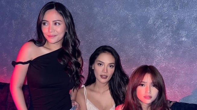 Fuji dan Rachel Vennya serang DJ Panda (Instagram)