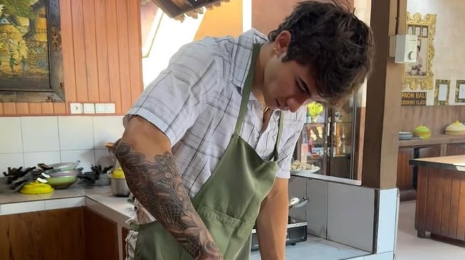 Ethan Kohler saat ini berstatus pemain pinjaman di klub kasta ketiga Jerman, SC Verl. Sebelum bermain bersama ke SC Verl di musim 2025/2026, Ethan Kohler sempat pulang kampung ke Bali.  [Instagram Ethan Kohler]