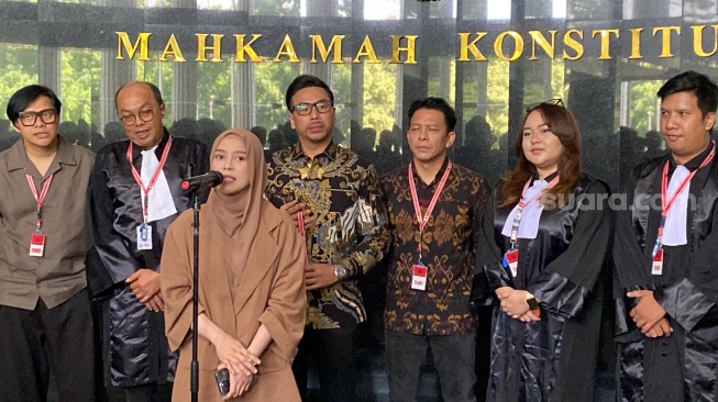 Dampingi Lesti Kejora di Sidang MK, Rizky Billar Ikut Bersuara soal Kekacauan Royalti Lagu