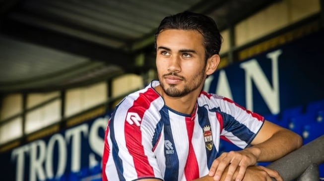 Pemain Keturunan Indonesia, Nathan Tjoe-A-On, kembali menjadi sorotan setelah dipastikan bergabung dengan klub Belanda, Willem II Tilburg. (IG Nathan Tjoe-A-ON)