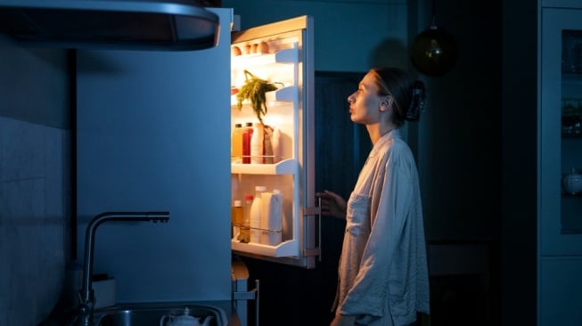 Benarkah Mematikan Kulkas Setiap Malam Bisa Hemat Listrik? Cek Fakta dan 4 Rekomendasi Merek Terbaik