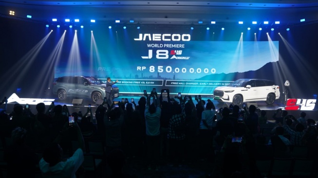 JAECOO J8 SHS ARDIS Melakukan Debut Global di Indonesia yang Mengusung Teknologi Plug-In Hybrid Electric Vehicle (PHEV). (Foto: SUARA.com/Manuel Jegghesta)