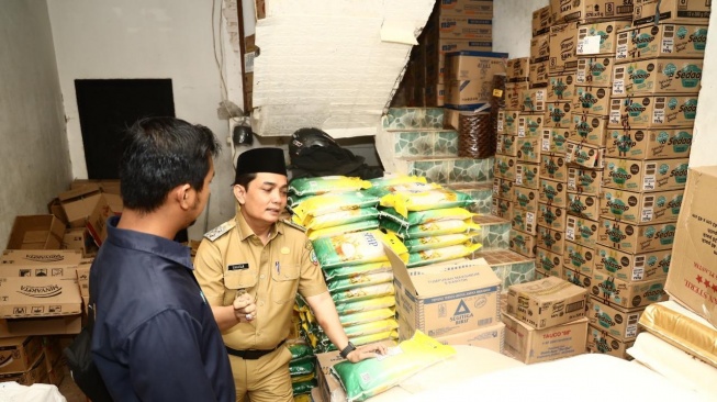 Wakil Wali Kota Pontianak Bahasan saat sidak distributor beras di sejumlah pasar tradisional (Ist)
