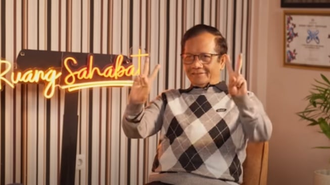 Mahfud MD saat podcast bersama Slank. [YouTube]