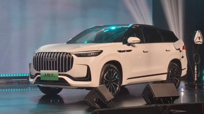 Dibekali Teknologi Plug-in Hybrid, JAECOO J8 ARDIS Lakukan Debut Global di Indonesia