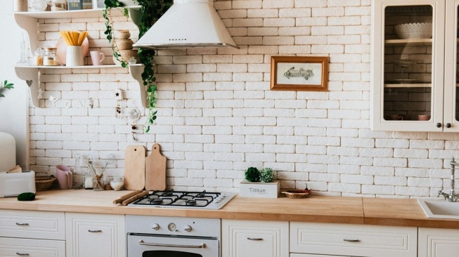 Ilustrasi dapur. (Pexels/Dmitry Zvolskiy)