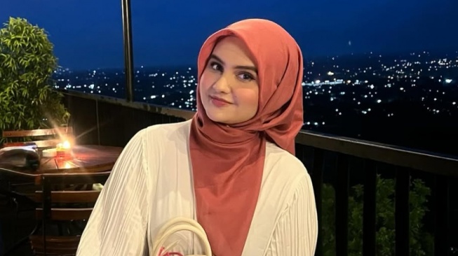 Profil Jessica Rosmaureena, pacar pemain Timnas Indonesia Hokky Caraka yang dilecehkan di media sosial dengan kata-kata jorok dan tak pantas. (IG Jessica Rosmaureena)
